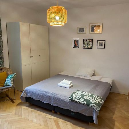 Slow Life Apartment Next To Metro Station Warsaw Ngoại thất bức ảnh
