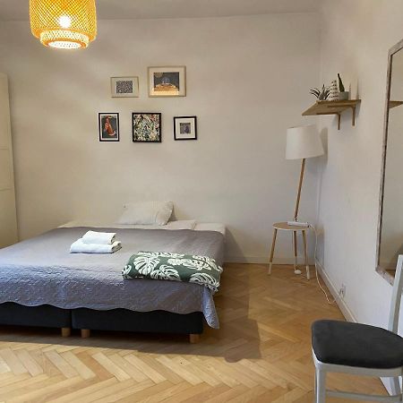 Slow Life Apartment Next To Metro Station Warsaw Ngoại thất bức ảnh
