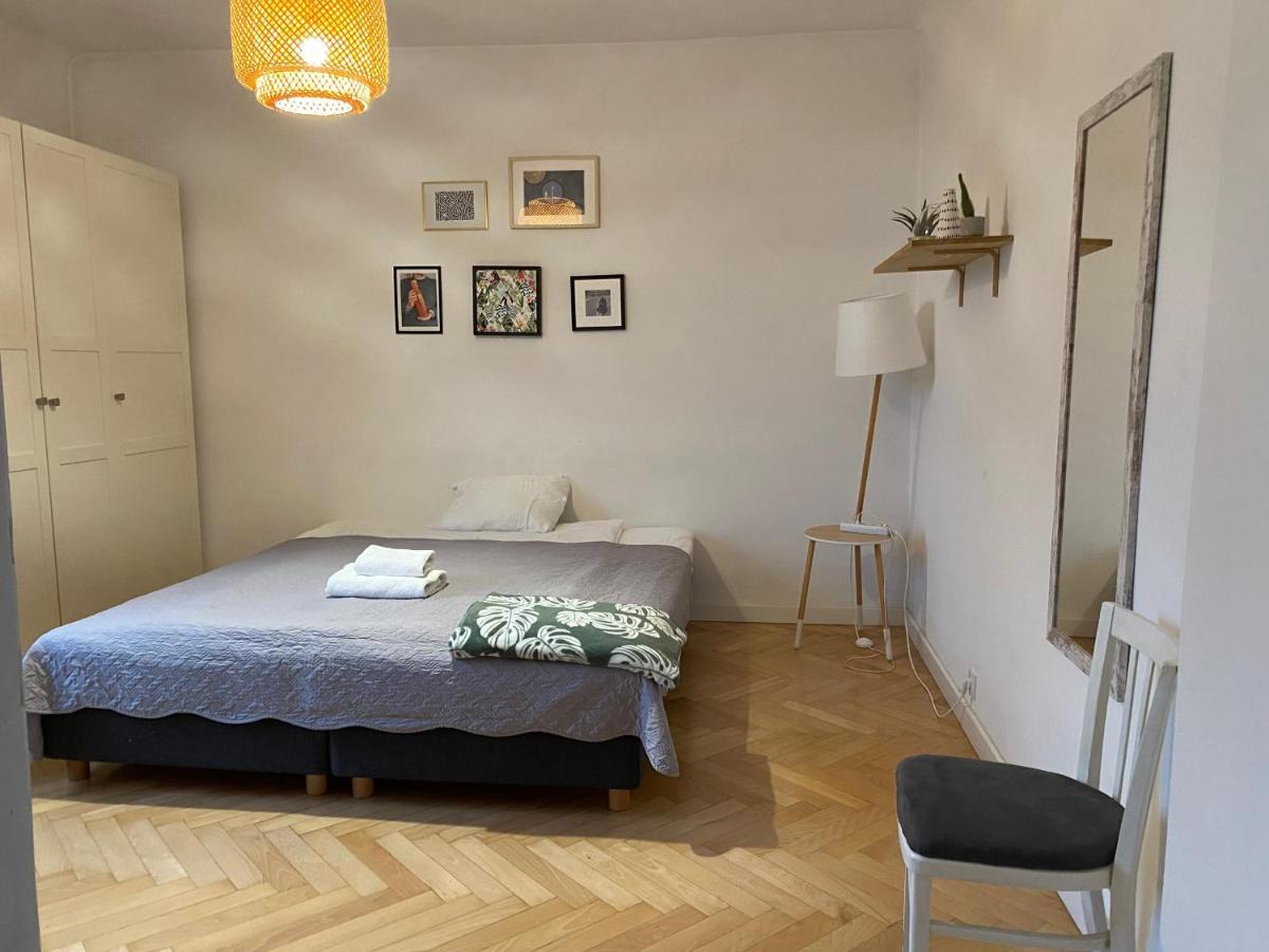 Slow Life Apartment Next To Metro Station Warsaw Ngoại thất bức ảnh