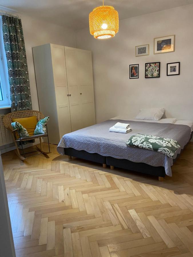 Slow Life Apartment Next To Metro Station Warsaw Ngoại thất bức ảnh