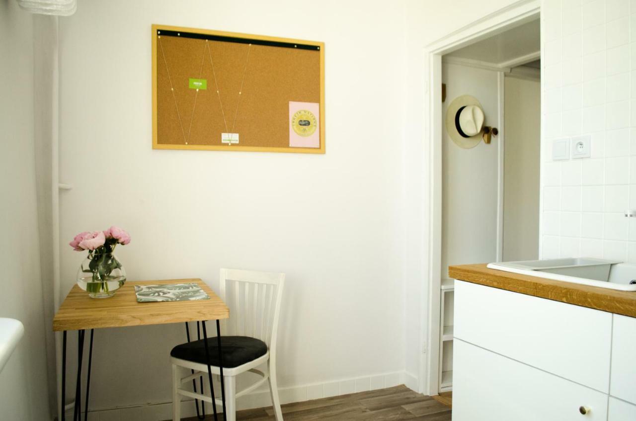 Slow Life Apartment Next To Metro Station Warsaw Ngoại thất bức ảnh