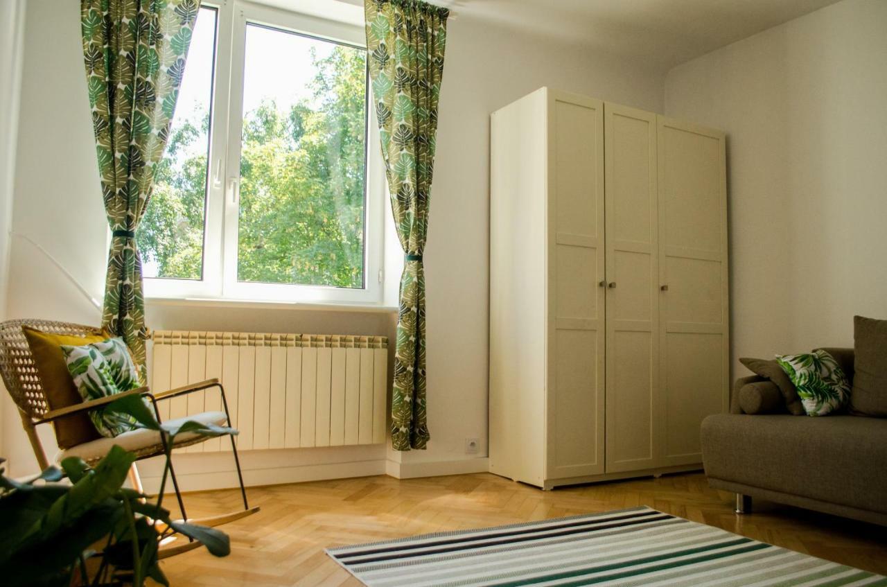 Slow Life Apartment Next To Metro Station Warsaw Ngoại thất bức ảnh